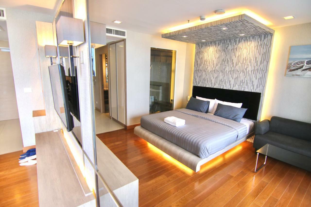 Luxurious Beachfront Pattaya Exterior photo