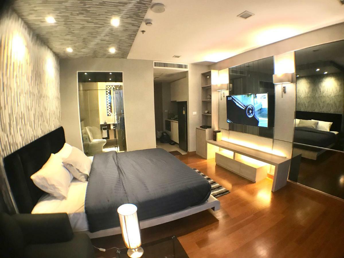 Luxurious Beachfront Pattaya Exterior photo